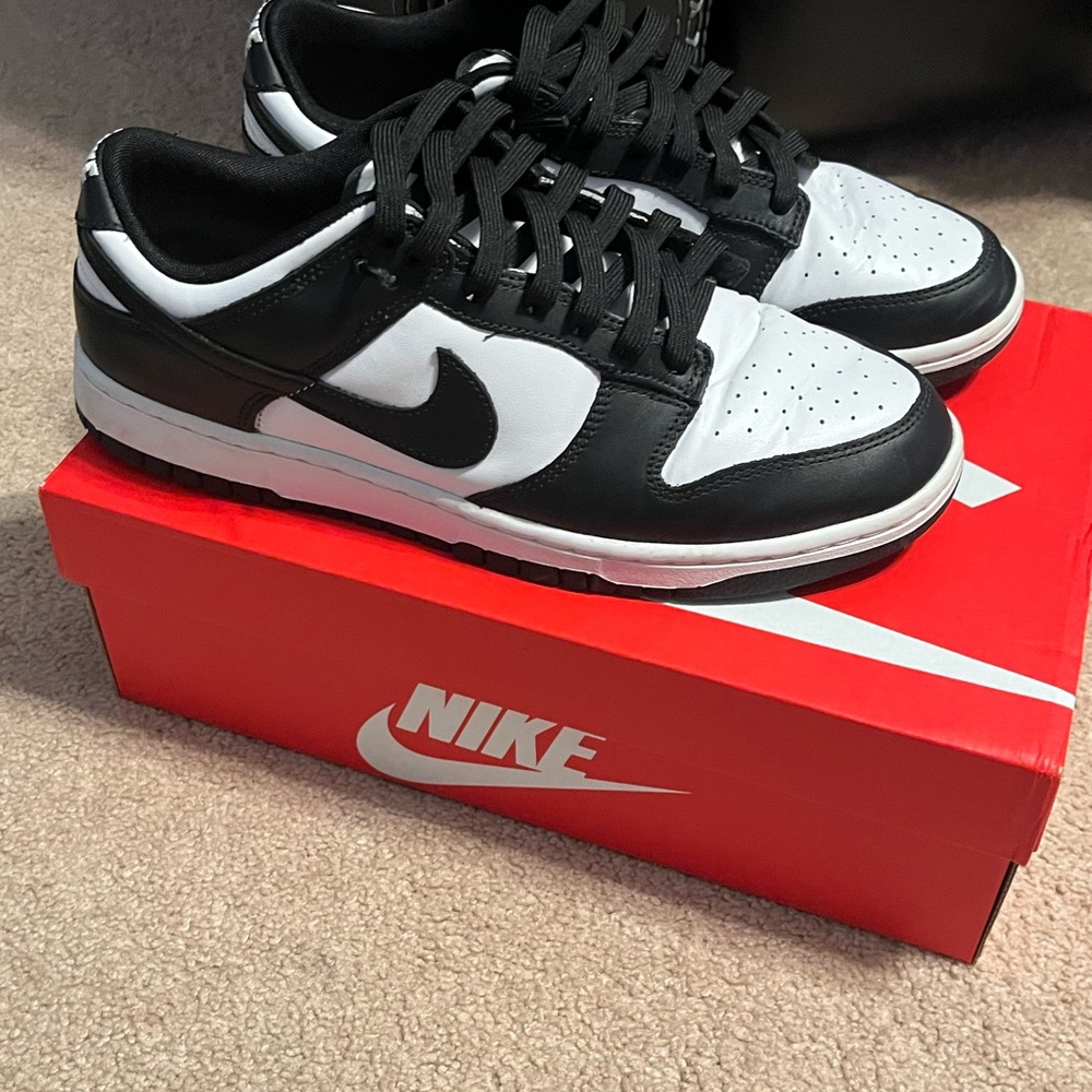 Nike dunk low panda